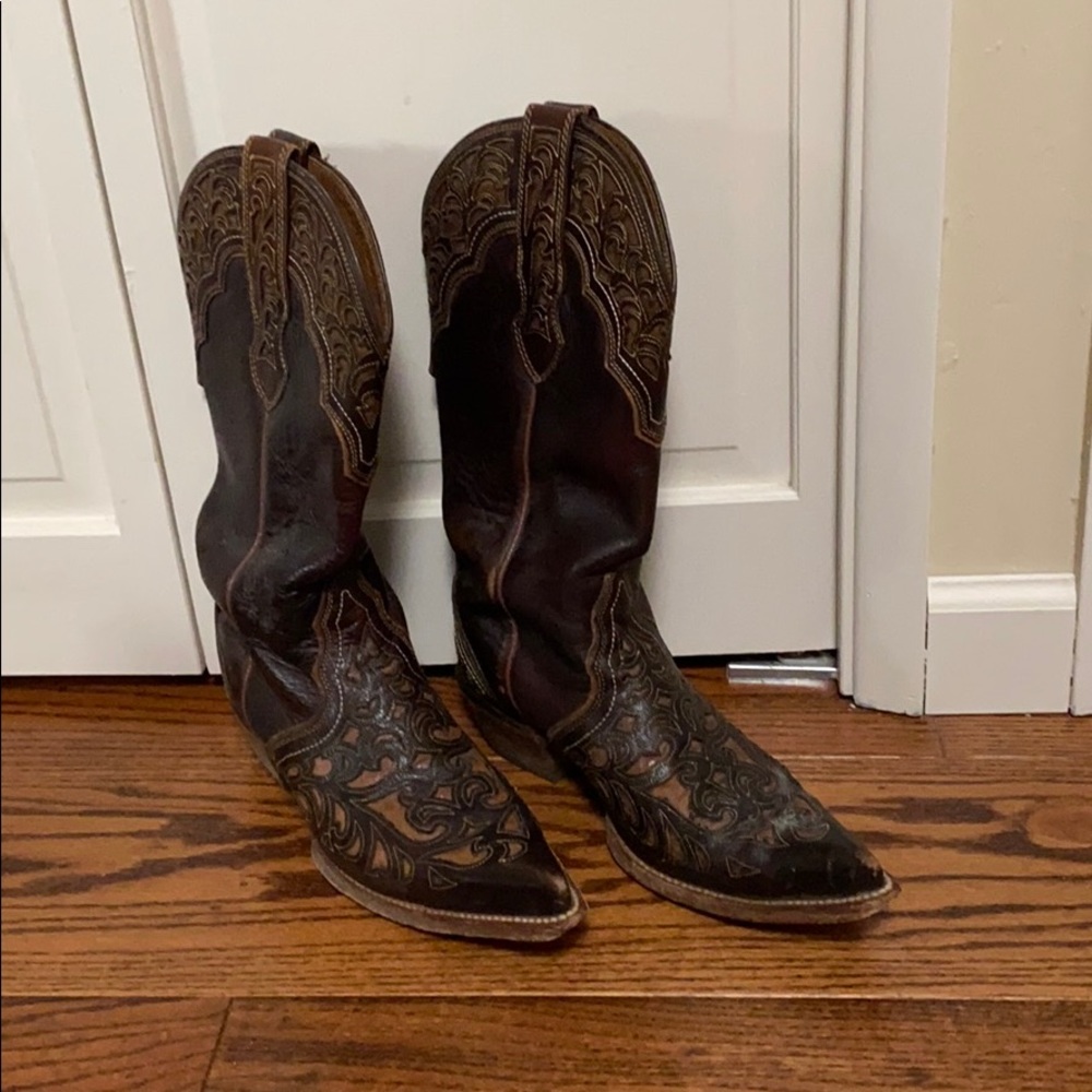Special Detail Ariat Cowboy Boots